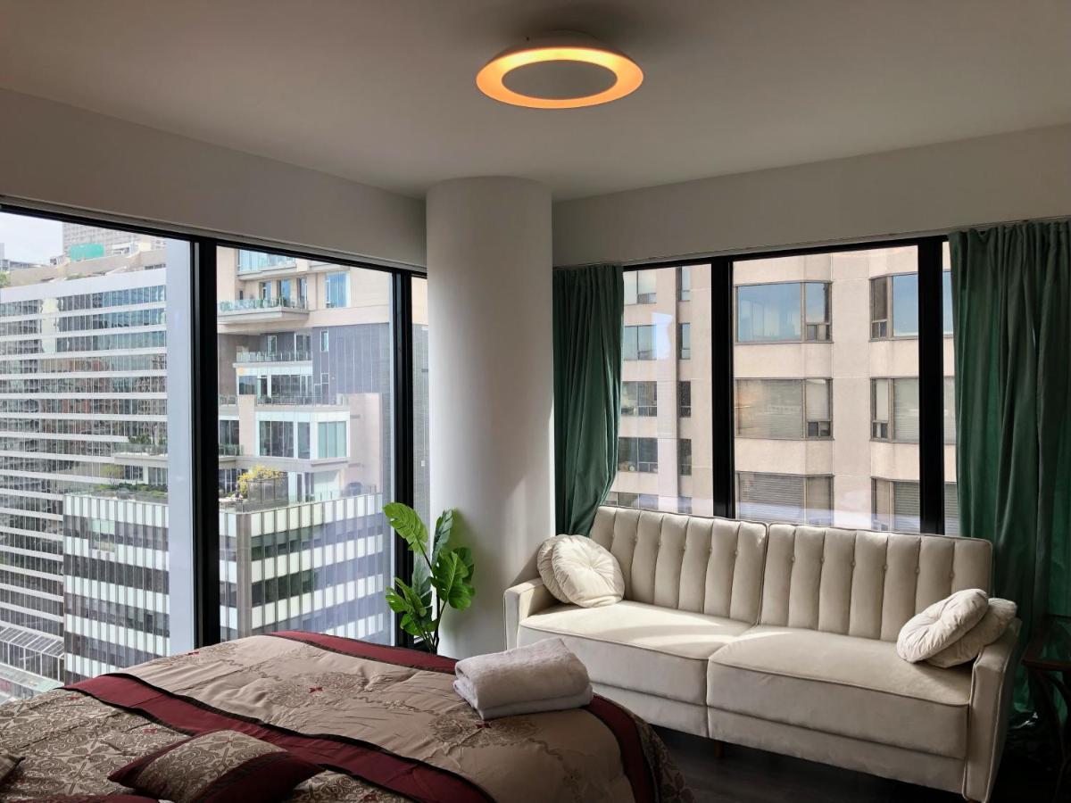 2 Bedroom Plus Den Condo Toronto Eksteriør billede